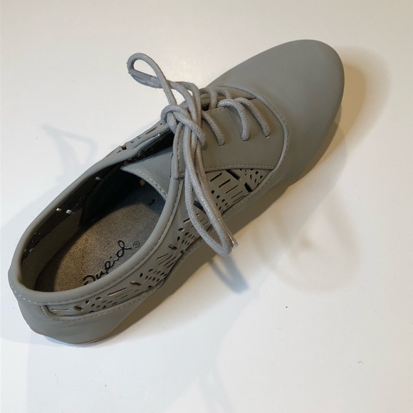 Qupid Flats - Picture 3 of 8